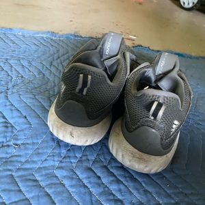 10.5 men’s Addias shoes